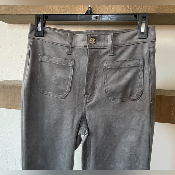 GAP|Gray Vegan Suede 70’s flare high rise jeans•••Trendy & Cute🫶🏻NWOT - Picture 8 of 16